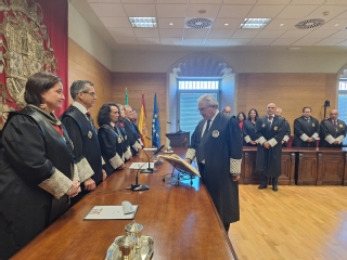 El presidente de la Audiencia de Badajoz durante el acto de jura/promesa